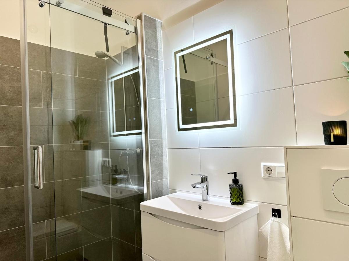 Mystay: Zentral I Design I Prime I Gaeste Wc Гайдельберг Екстер'єр фото